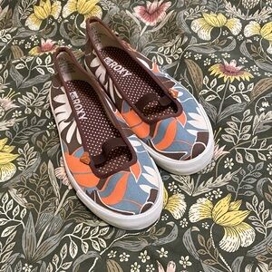 Vintage y2k Roxy Floral Slip-On Sneakers in Orange, Blue & Brown